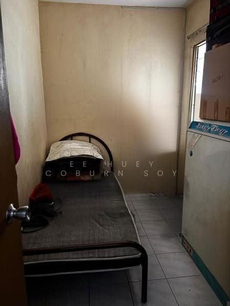 Flat for Rent at Lestari Apartment - Ee Huey Coburn Soy - Bedroom - PropertyGuru.com.my
