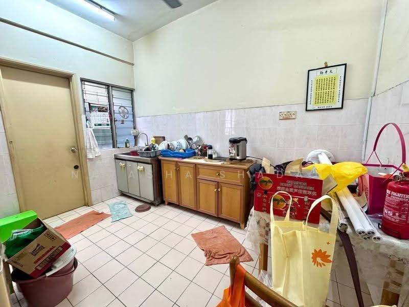 2-storey Terraced House for Sale in Bukit Rimau (Shah Alam) - Natasha Shadan - Kitchen - PropertyGuru.com.my
