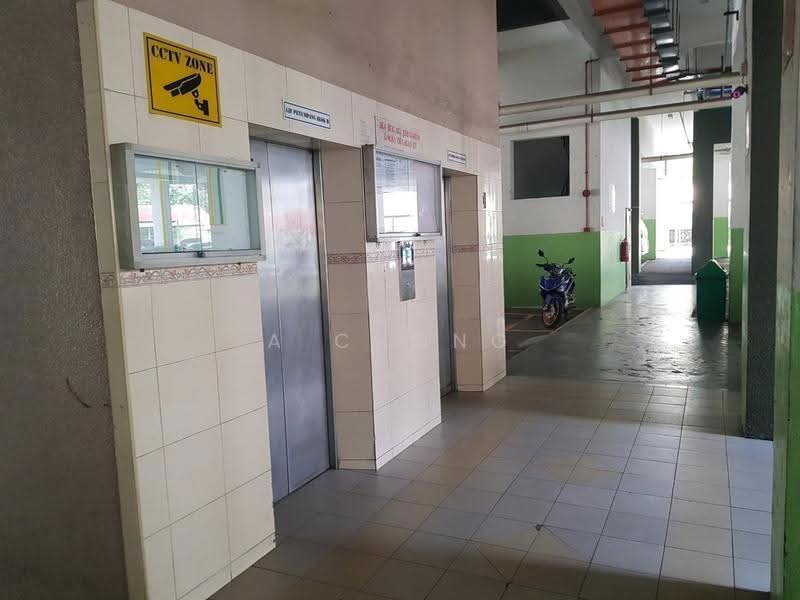 Apartment for Sale at Aliran Damai - A Chong - Corridor - PropertyGuru.com.my