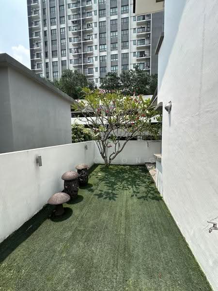 Rumah Teres 3-Tingkat untuk Dijual di Salak South (Kuala Lumpur) - JB Chong - Exterior - PropertyGuru.com.my