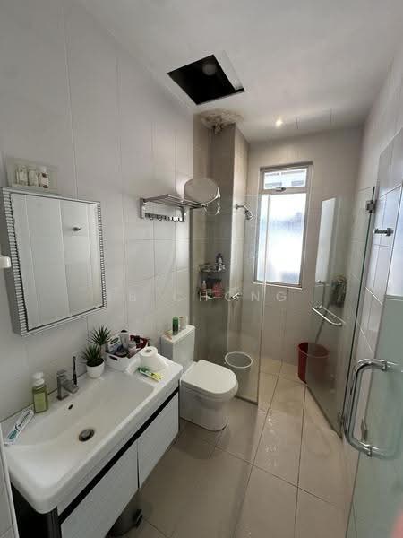 Rumah Teres 3-Tingkat untuk Dijual di Salak South (Kuala Lumpur) - JB Chong - Bathroom - PropertyGuru.com.my