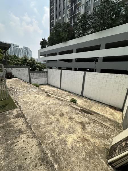 Rumah Teres 3-Tingkat untuk Dijual di Salak South (Kuala Lumpur) - JB Chong - Exterior - PropertyGuru.com.my