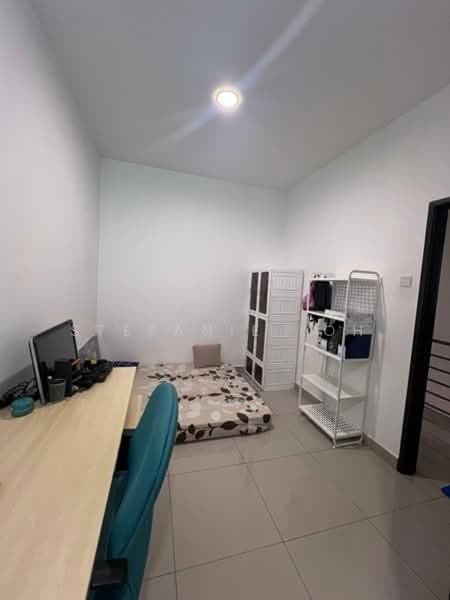 Rumah Teres untuk Dijual di Taman Cheras Idaman (Cheras) - Stefanie Loh - Study - PropertyGuru.com.my