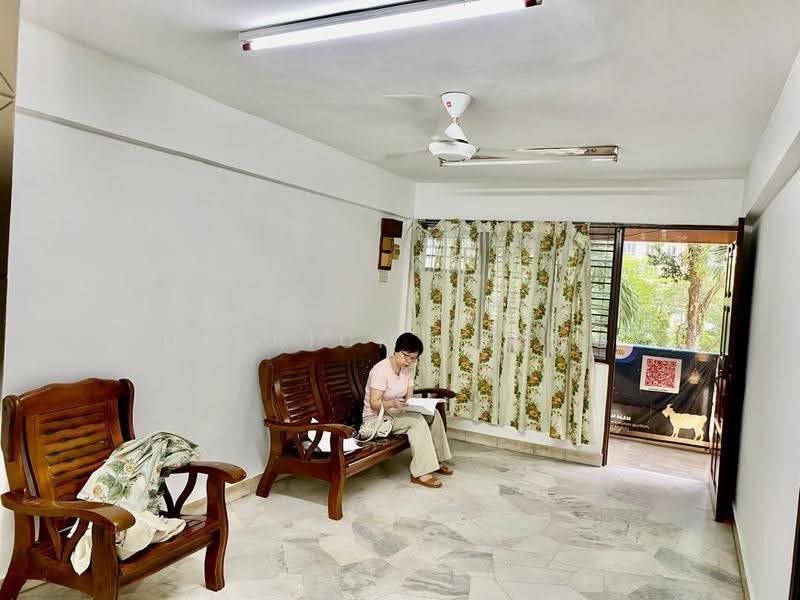 Rumah Flat untuk Disewa di PKNS Seksyen 17 Petaling Jaya - Derrick Yeong - Living Room - PropertyGuru.com.my
