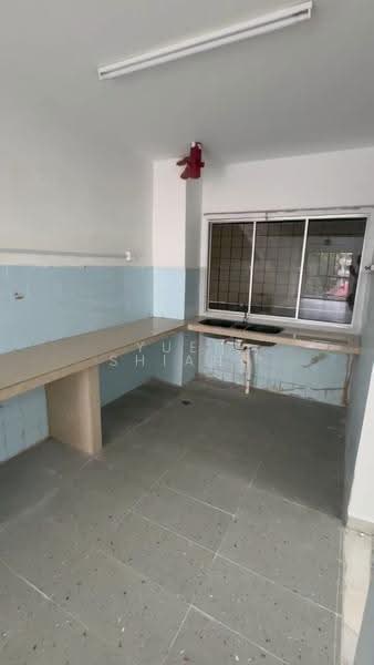 Pangsapuri untuk Dijual di Desa View Towers - Yuen Shiang - Kitchen - PropertyGuru.com.my