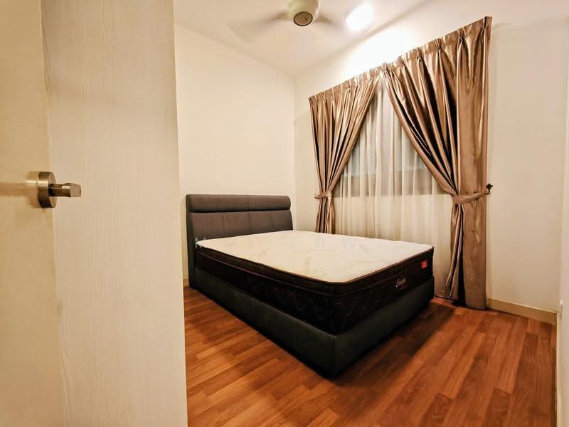Service Residence for Sale at V Residence 2 @ Sunway Velocity - MEI LOW - Bedroom - PropertyGuru.com.my