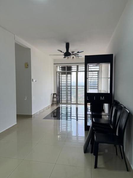 Pangsapuri untuk Disewa di Kipark Apartment - Janessa Lim - Living Room - PropertyGuru.com.my