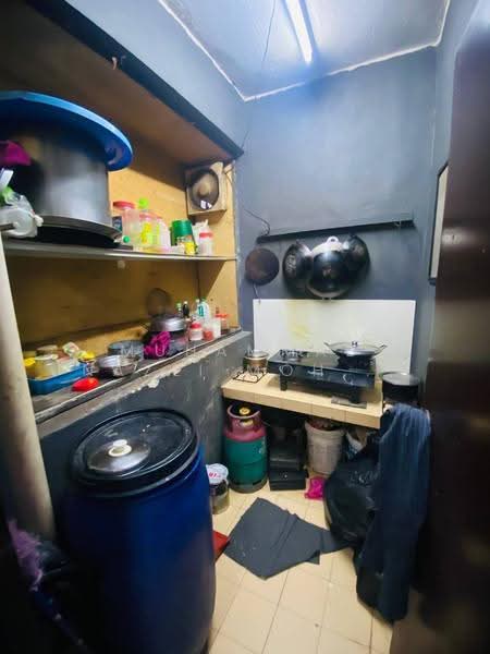 Flat for Sale at Taman Baiduri Jaya Seksyen 2 - Muhammad Nazli Mohd Amin - Kitchen - PropertyGuru.com.my