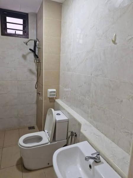 Kediaman Servis untuk Dijual di D'Summit Residences - Nico Ho - Bathroom - PropertyGuru.com.my