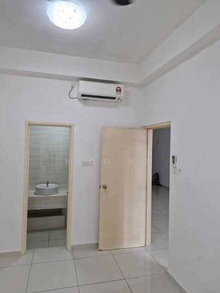 Kediaman Servis untuk Dijual di D'Summit Residences - Nico Ho - Bathroom - PropertyGuru.com.my