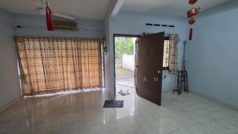 2-storey Terraced House for Sale in Seksyen 25 (Shah Alam) - Christy Ang - Living Room - PropertyGuru.com.my