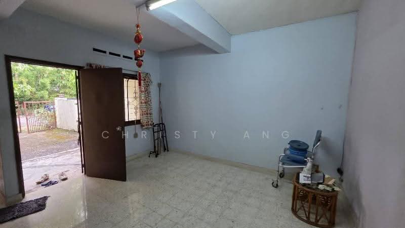2-storey Terraced House for Sale in Seksyen 25 (Shah Alam) - Christy Ang - Entrance - PropertyGuru.com.my