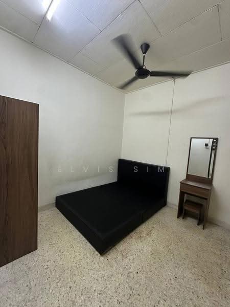 1-storey Terraced House for Rent in Taman Molek (Johor Bahru) - Elvis Sim - Bedroom - PropertyGuru.com.my