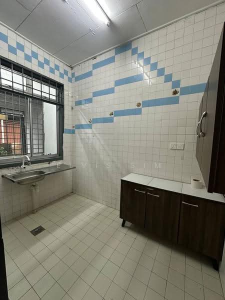 1-storey Terraced House for Rent in Taman Molek (Johor Bahru) - Elvis Sim - Kitchen - PropertyGuru.com.my