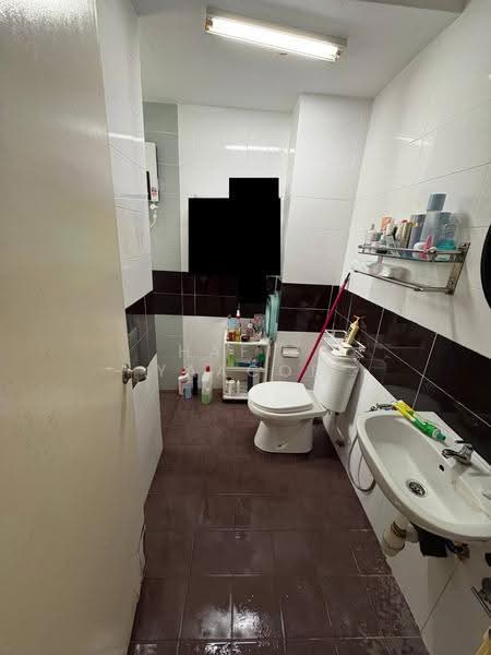 Apartment for Sale at Bayu 1 Residence - Hafiz Yaacob - Bathroom - PropertyGuru.com.my