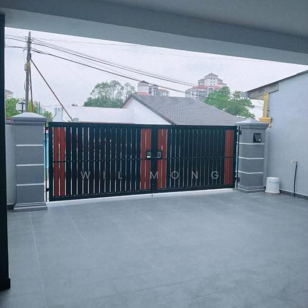 1-storey Terraced House for Sale in Taman Desa Rahmat (Tampoi) - Wil Mong - Exterior - PropertyGuru.com.my