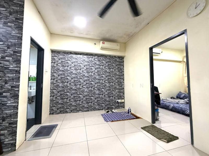 Kediaman Servis untuk Dijual di Menara Suria (V12) - Faliyana binti Muda - PropertyGuru.com.my