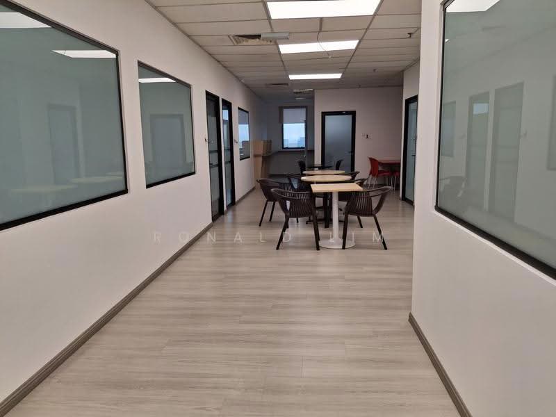 Office for Rent in Johor Bahru (Johor) - Ronald Lim - Corridor - PropertyGuru.com.my