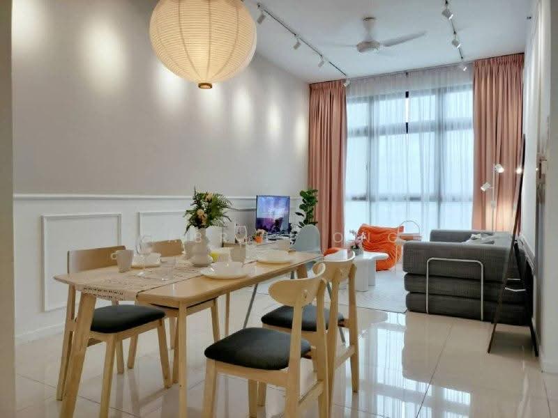 Kediaman Servis untuk Dijual di Paradigm Residence - Gabriel Ong - Living Room - PropertyGuru.com.my