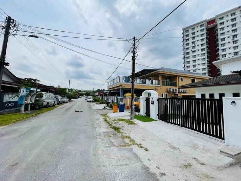 1-storey Terraced House for Sale in Taman Petaling Indah (Klang) - Mohd Adryzam - Exterior - PropertyGuru.com.my