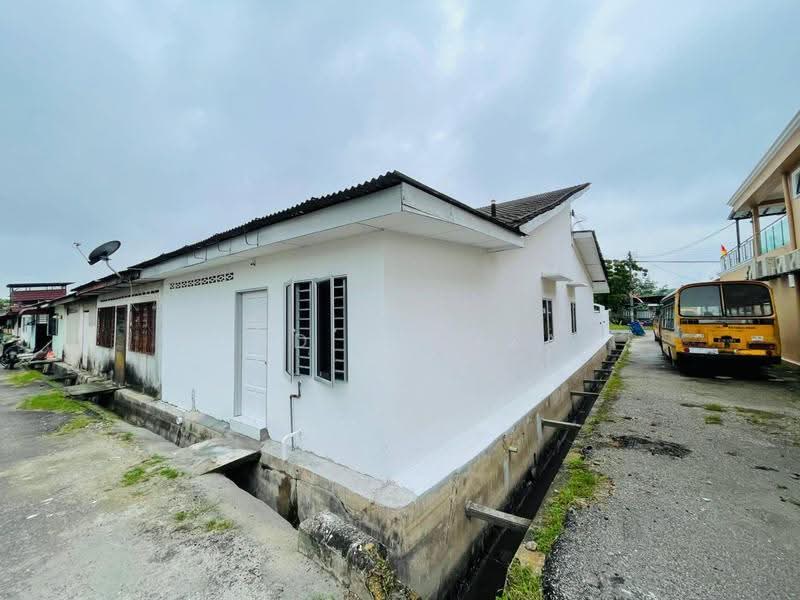 1-storey Terraced House for Sale in Taman Petaling Indah (Klang) - Mohd Adryzam - PropertyGuru.com.my