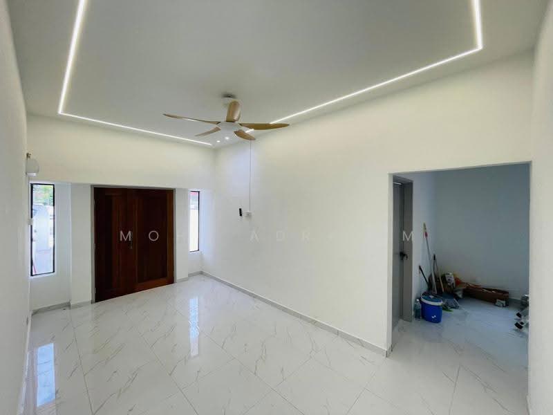 1-storey Terraced House for Sale in Taman Petaling Indah (Klang) - Mohd Adryzam - PropertyGuru.com.my
