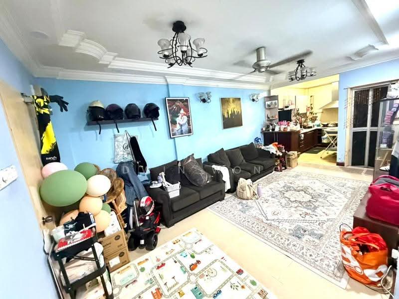 Kondominium untuk Dijual di Indah Condominium - Edwin Wong - Living Room - PropertyGuru.com.my