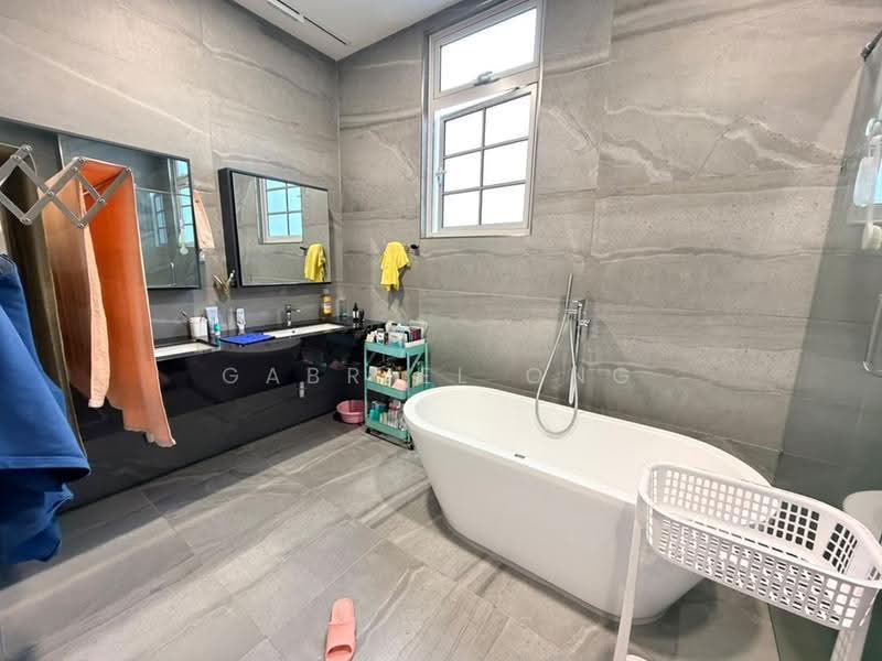 Bungalow House for Sale in Taman Ekoflora (Johor Bahru) - Gabriel Ong - Bathroom - PropertyGuru.com.my