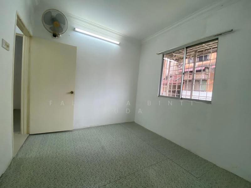 Flat for Sale at Sri Indah - Faliyana binti Muda - PropertyGuru.com.my
