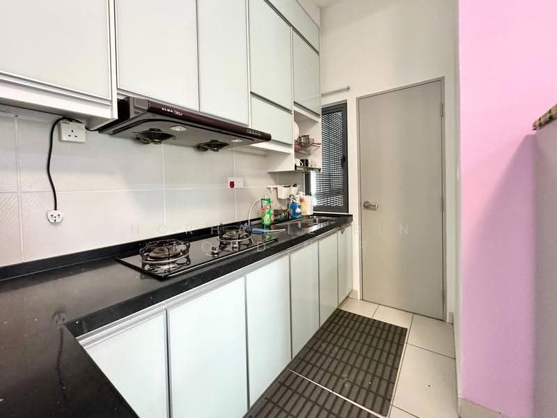 Kediaman Servis untuk Dijual di Almyra Residences - Norhafiz Bin Mohd Nor - Kitchen - PropertyGuru.com.my