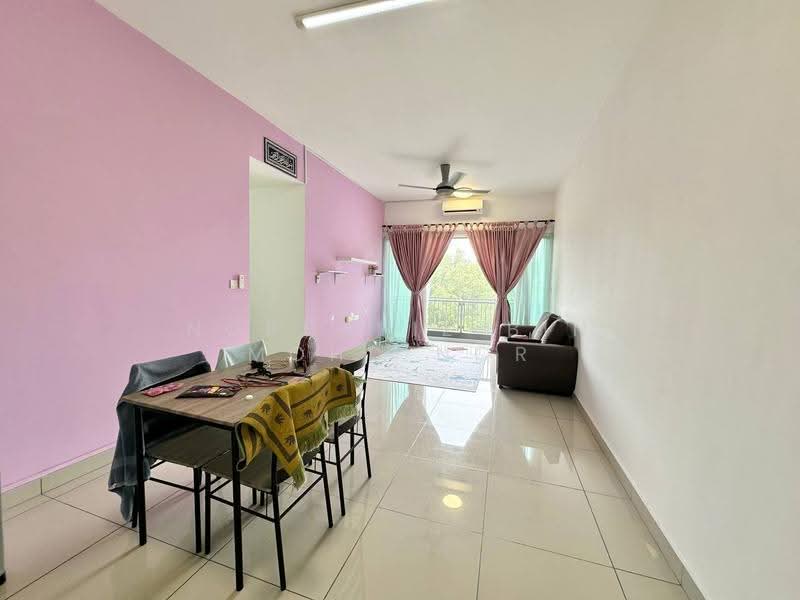 Kediaman Servis untuk Dijual di Almyra Residences - Norhafiz Bin Mohd Nor - Living Room - PropertyGuru.com.my