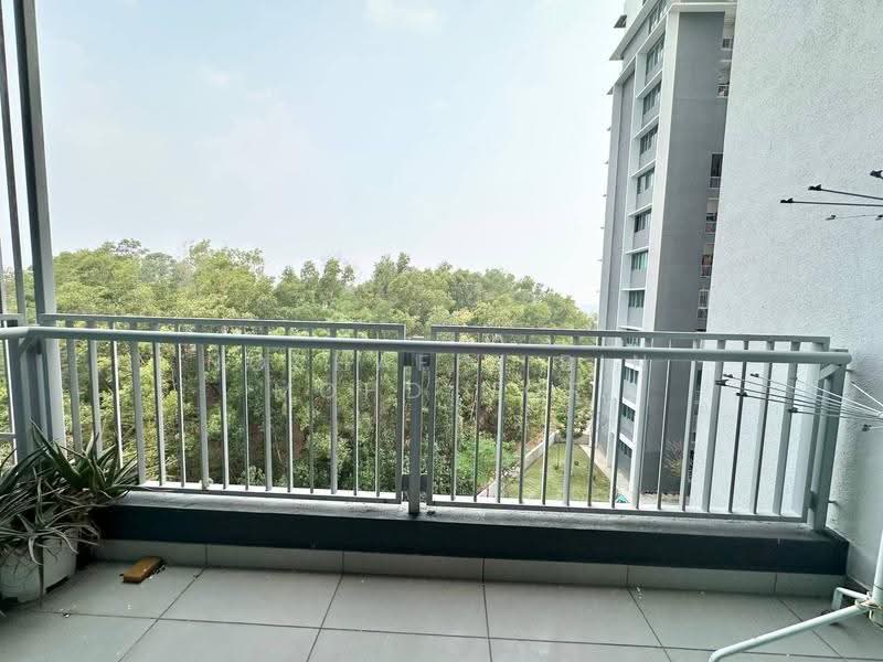 Kediaman Servis untuk Dijual di Almyra Residences - Norhafiz Bin Mohd Nor - Balcony - PropertyGuru.com.my