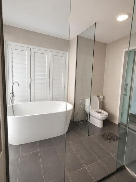 Kediaman Servis untuk Dijual di Southkey Mosaic - Michelle Ng - Bathroom - PropertyGuru.com.my