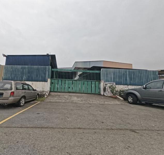 Semi-D Factory for Rent in Kota Damansara (Selangor) - Angel Yew - Exterior - PropertyGuru.com.my