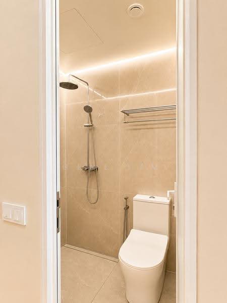 Pangsapuri untuk Dijual di Chulia Mansion - Gene Lim - Bathroom - PropertyGuru.com.my