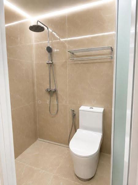 Pangsapuri untuk Dijual di Chulia Mansion - Gene Lim - Bathroom - PropertyGuru.com.my