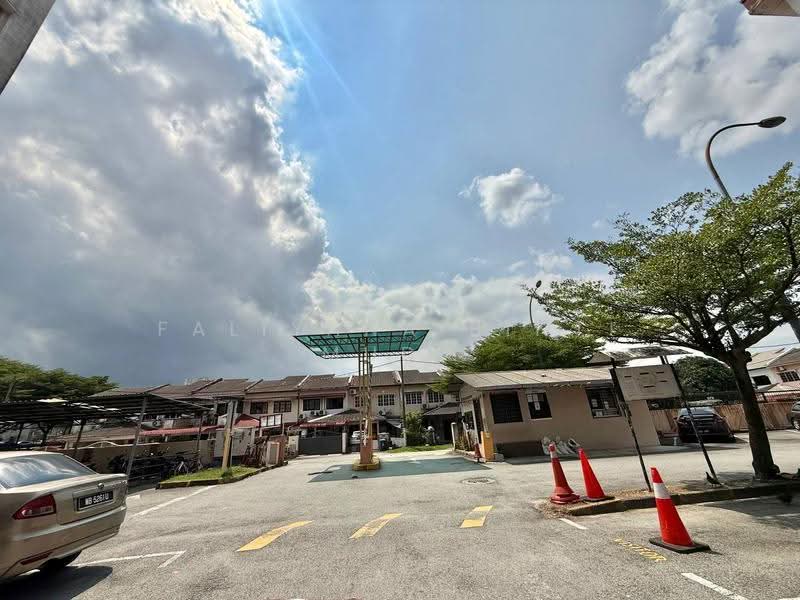 Apartment for Sale at Daisy Apartment Taman Kinrara Seksyen 2 - Faliyana binti Muda - PropertyGuru.com.my