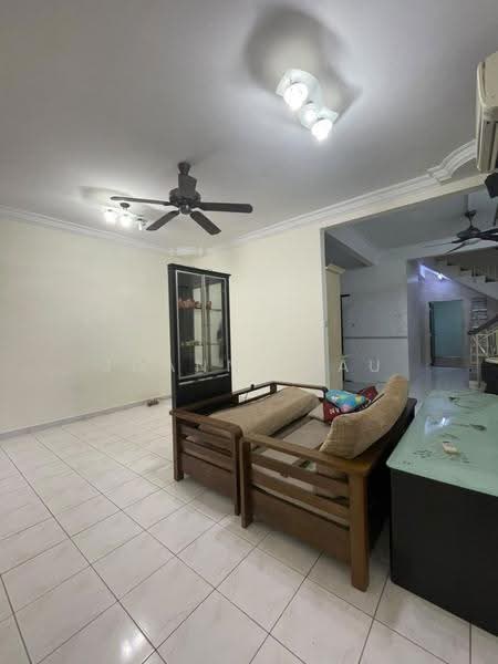 2-storey Terraced House for Rent in Bukit Indah (Iskandar Puteri (Nusajaya)) - Joanne Lau - Living Room - PropertyGuru.com.my