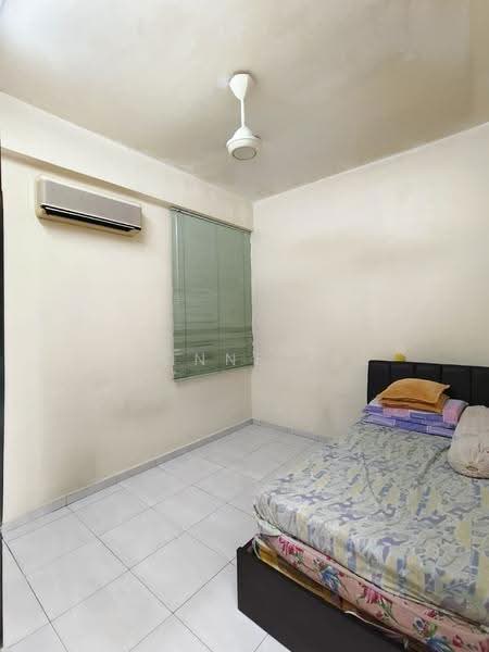 Pangsapuri untuk Disewa di Pangsapuri Sri Mekar 1 - Yvonne Lee - Bedroom - PropertyGuru.com.my