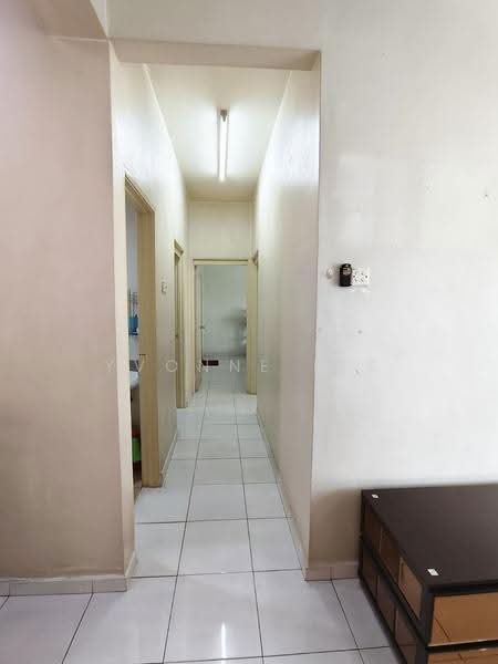 Pangsapuri untuk Disewa di Pangsapuri Sri Mekar 1 - Yvonne Lee - Corridor - PropertyGuru.com.my