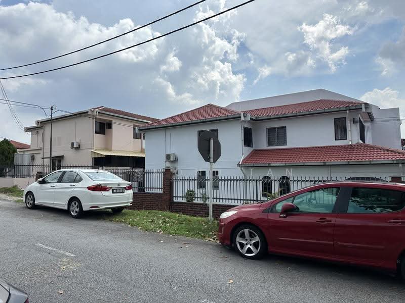 2-storey Terraced House for Sale in Damansara Jaya (Petaling Jaya) - Desmond Tan - Exterior - PropertyGuru.com.my