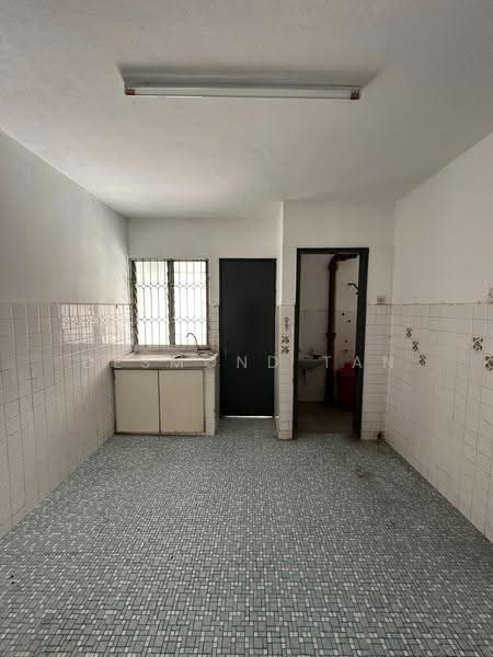 2-storey Terraced House for Sale in Damansara Jaya (Petaling Jaya) - Desmond Tan - Kitchen - PropertyGuru.com.my