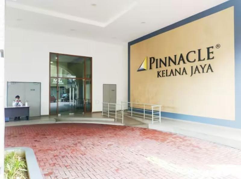 Service Residence for Rent at Pinnacle Kelana Jaya - Mohd Riduan - Entrance - PropertyGuru.com.my