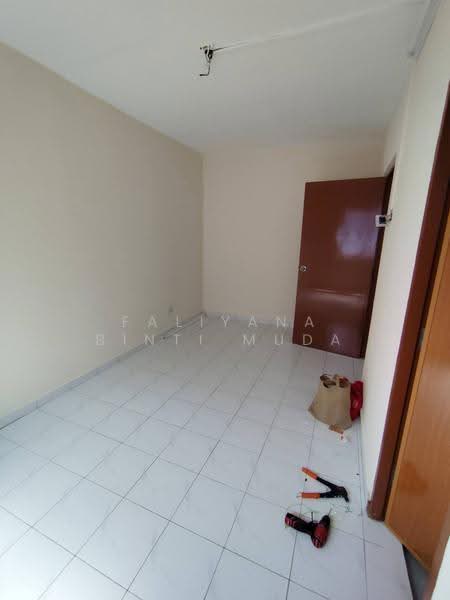 Pangsapuri untuk Dijual di Taman Petaling Utama Flat - Faliyana binti Muda - PropertyGuru.com.my