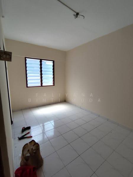 Pangsapuri untuk Dijual di Taman Petaling Utama Flat - Faliyana binti Muda - PropertyGuru.com.my