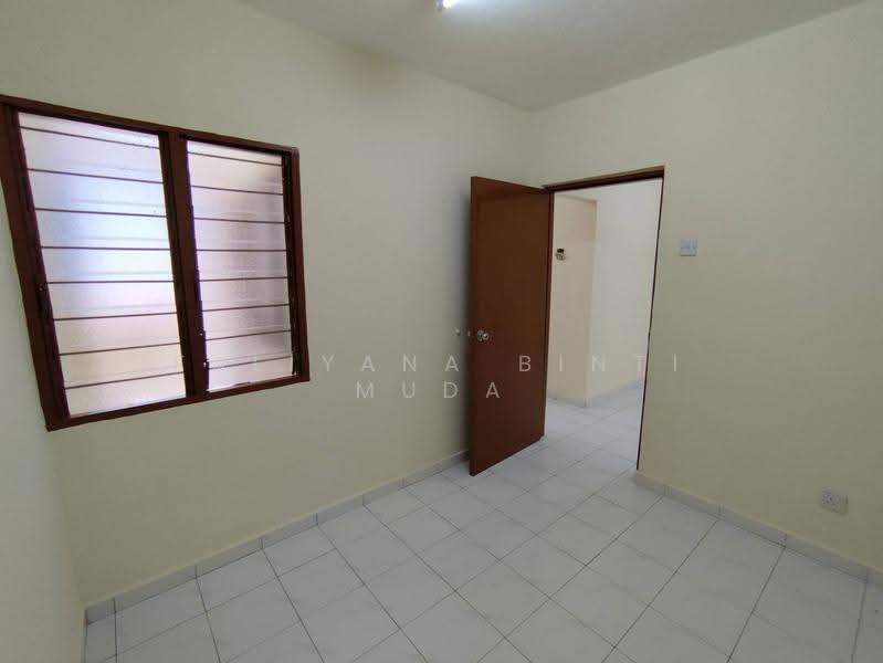 Pangsapuri untuk Dijual di Taman Petaling Utama Flat - Faliyana binti Muda - PropertyGuru.com.my