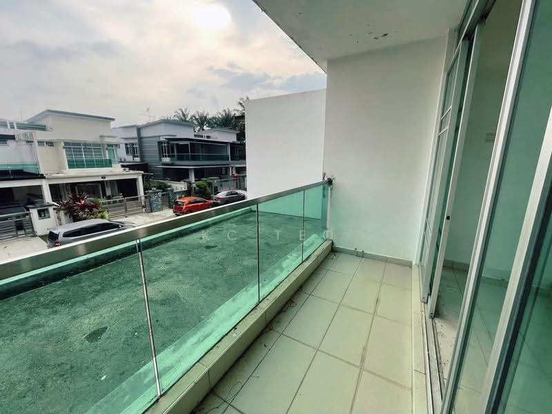 Cluster House for Sale in Kempas Utama (Tebrau) - Kc Teo - Balcony - PropertyGuru.com.my