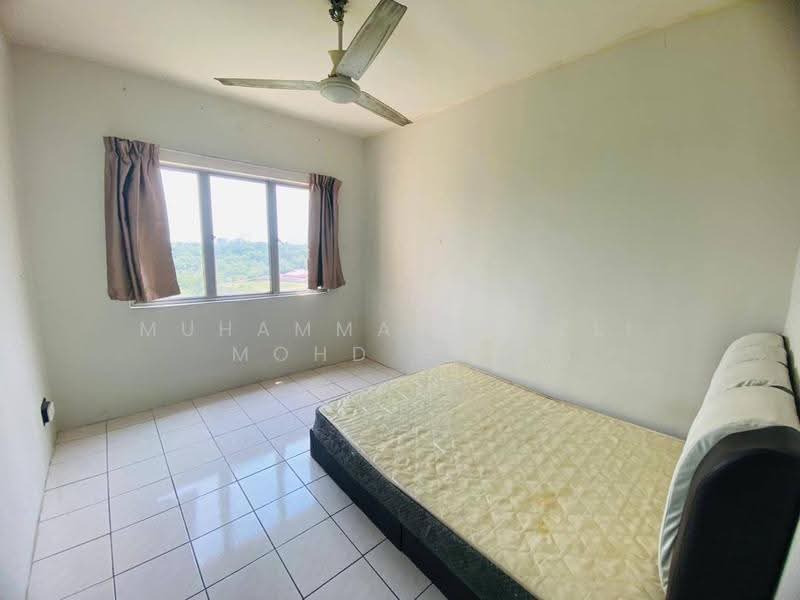 Residential Land for Sale in Bandar Putra Permai (Seri Kembangan) - Muhammad Nazli Mohd Amin - Bedroom - PropertyGuru.com.my