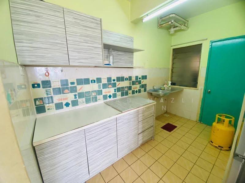 Residential Land for Sale in Bandar Putra Permai (Seri Kembangan) - Muhammad Nazli Mohd Amin - Kitchen - PropertyGuru.com.my