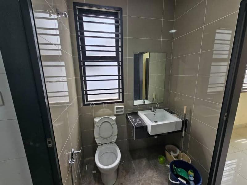 2-storey Terraced House for Rent in Taman Glenmarie (Johor Bahru) - John Sia - Bathroom - PropertyGuru.com.my